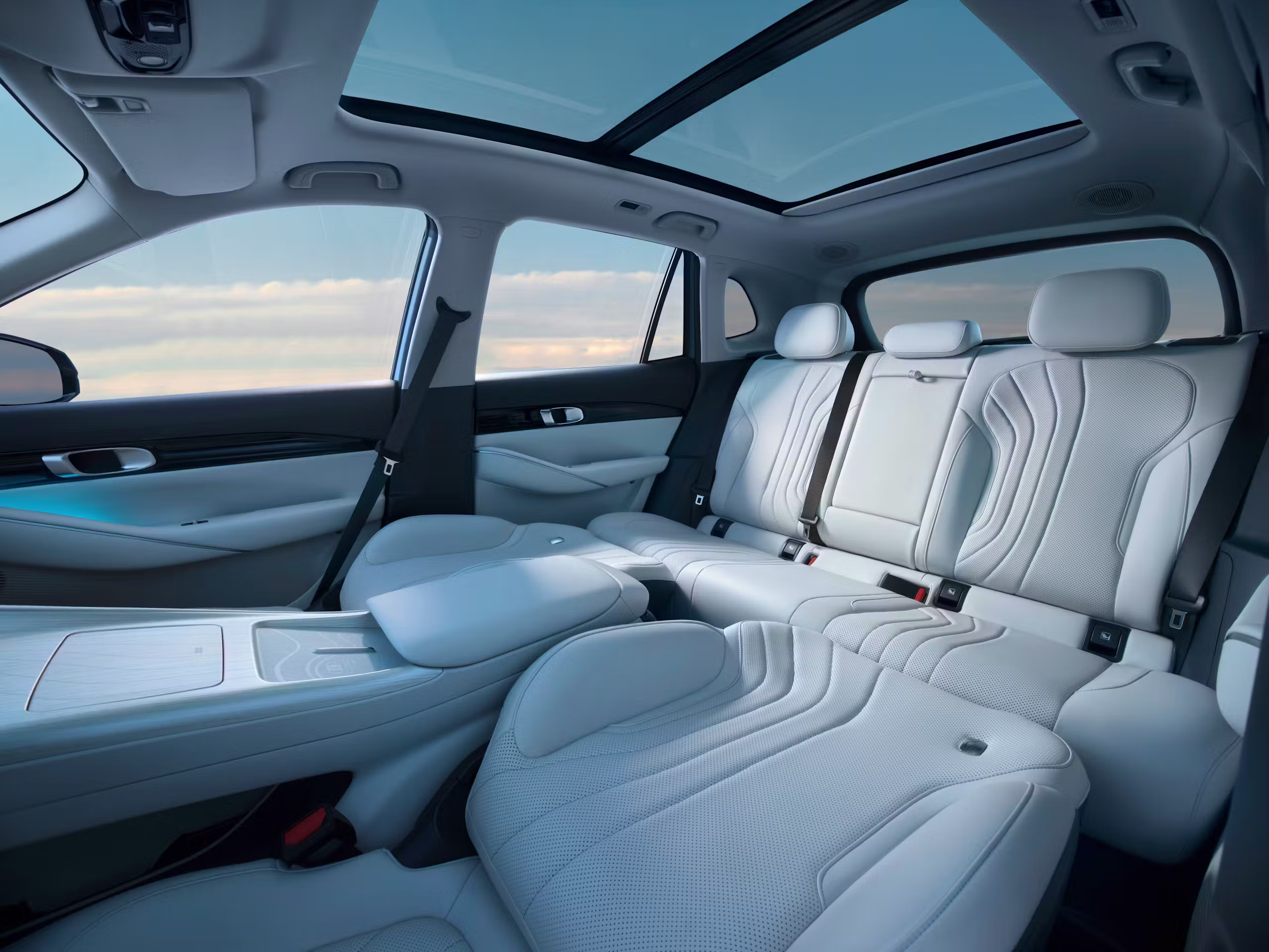 Confort de primera clase en el GEELY E5