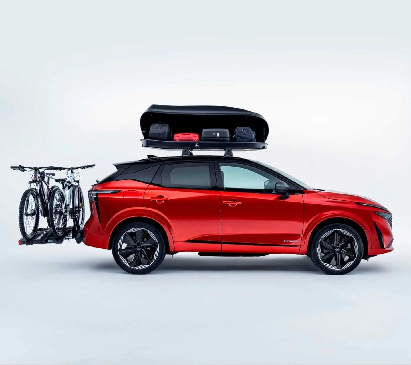 Qashqai e-POWER con portabicis y cofre para empresas