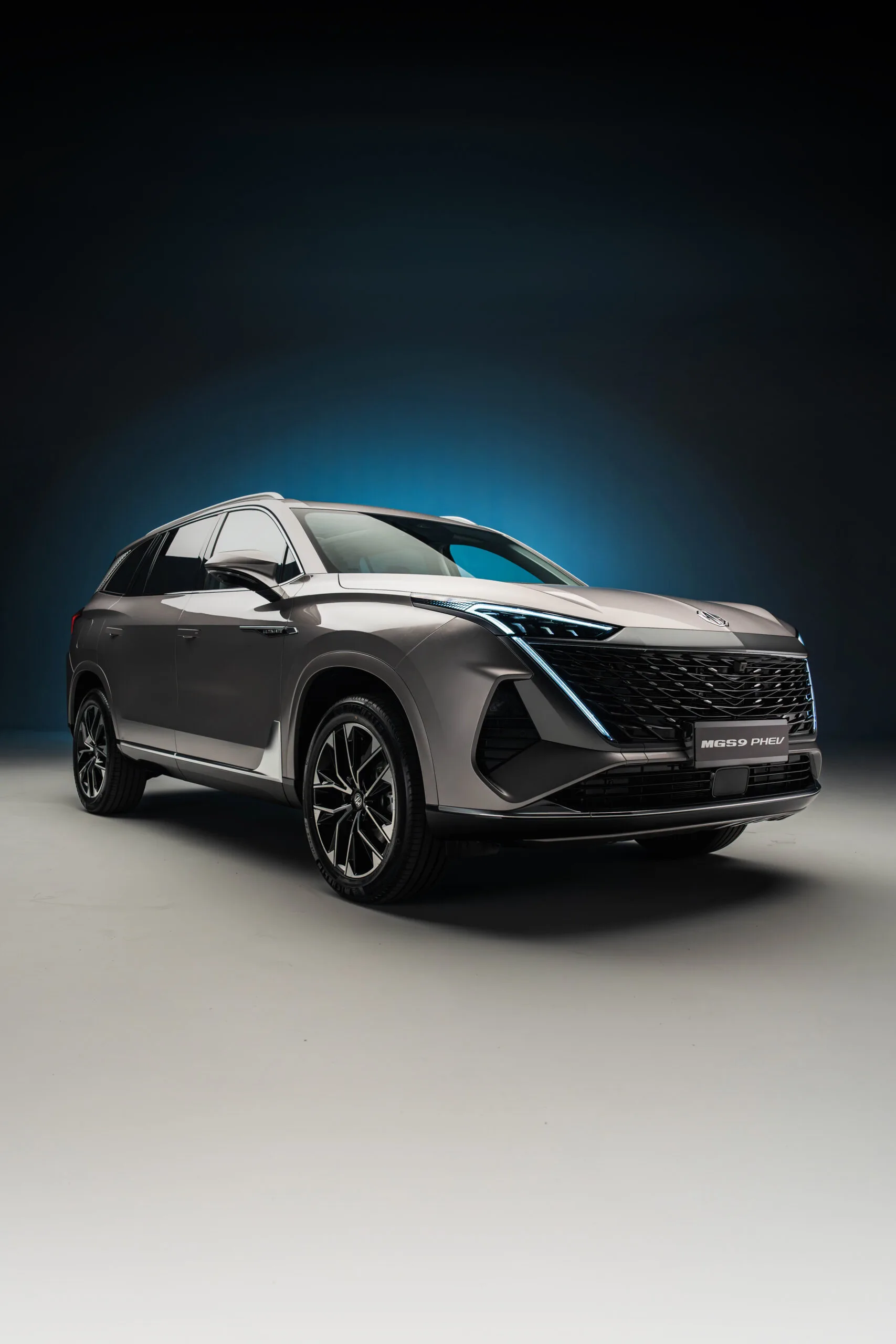 MGS9 PHEV lateral