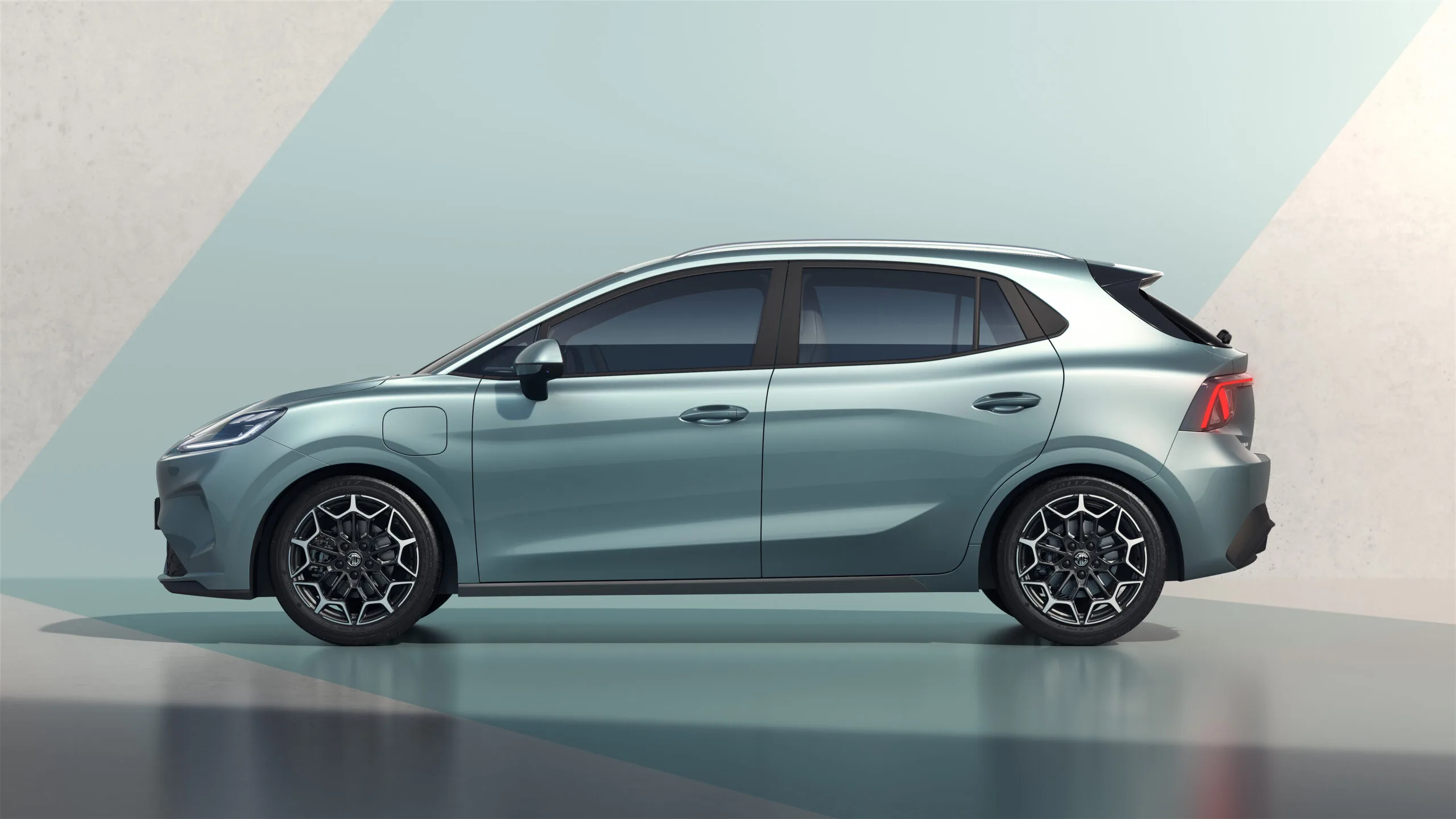 MG4 EV Urban lateral