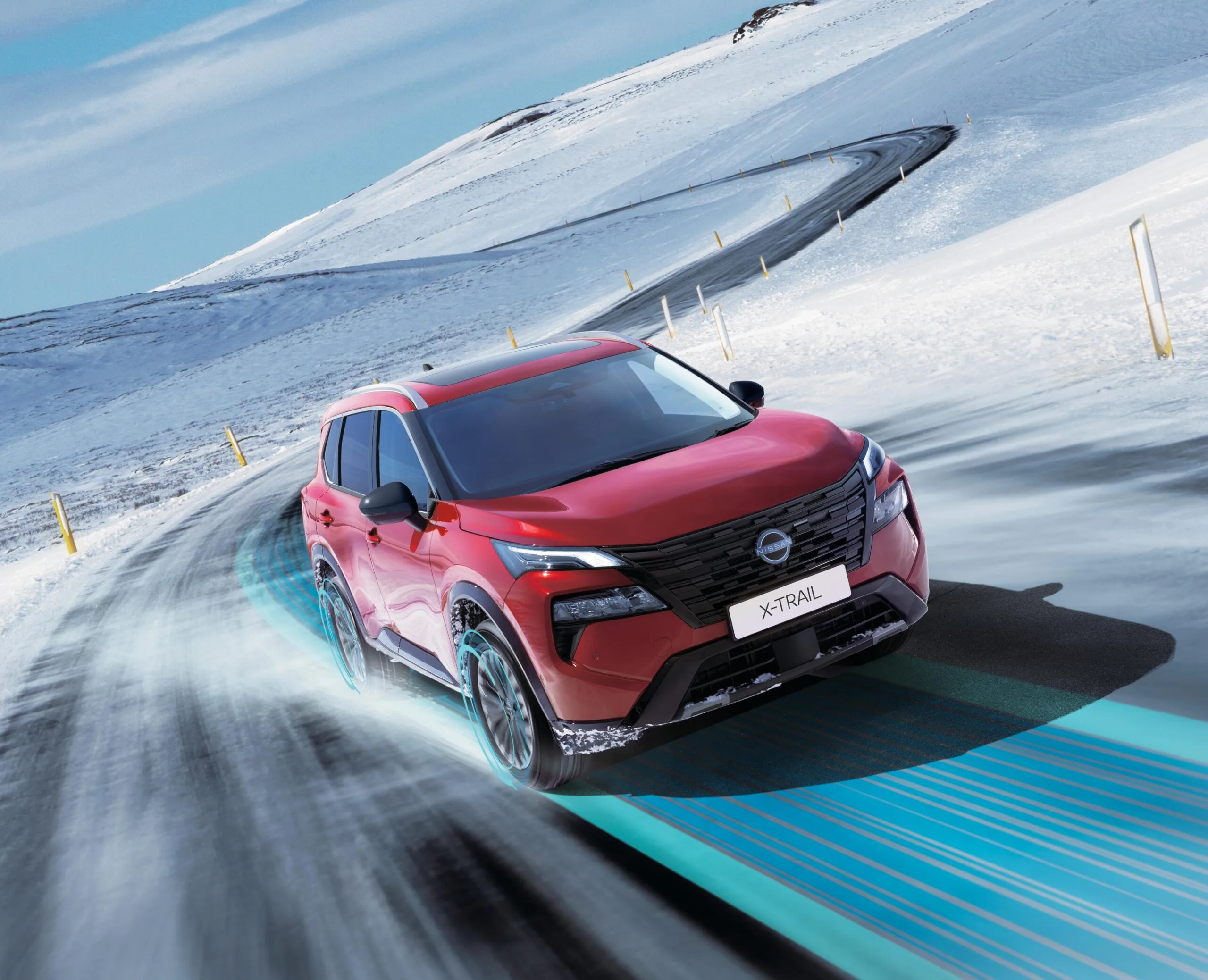 Nissan X-Trail rojo en movimiento