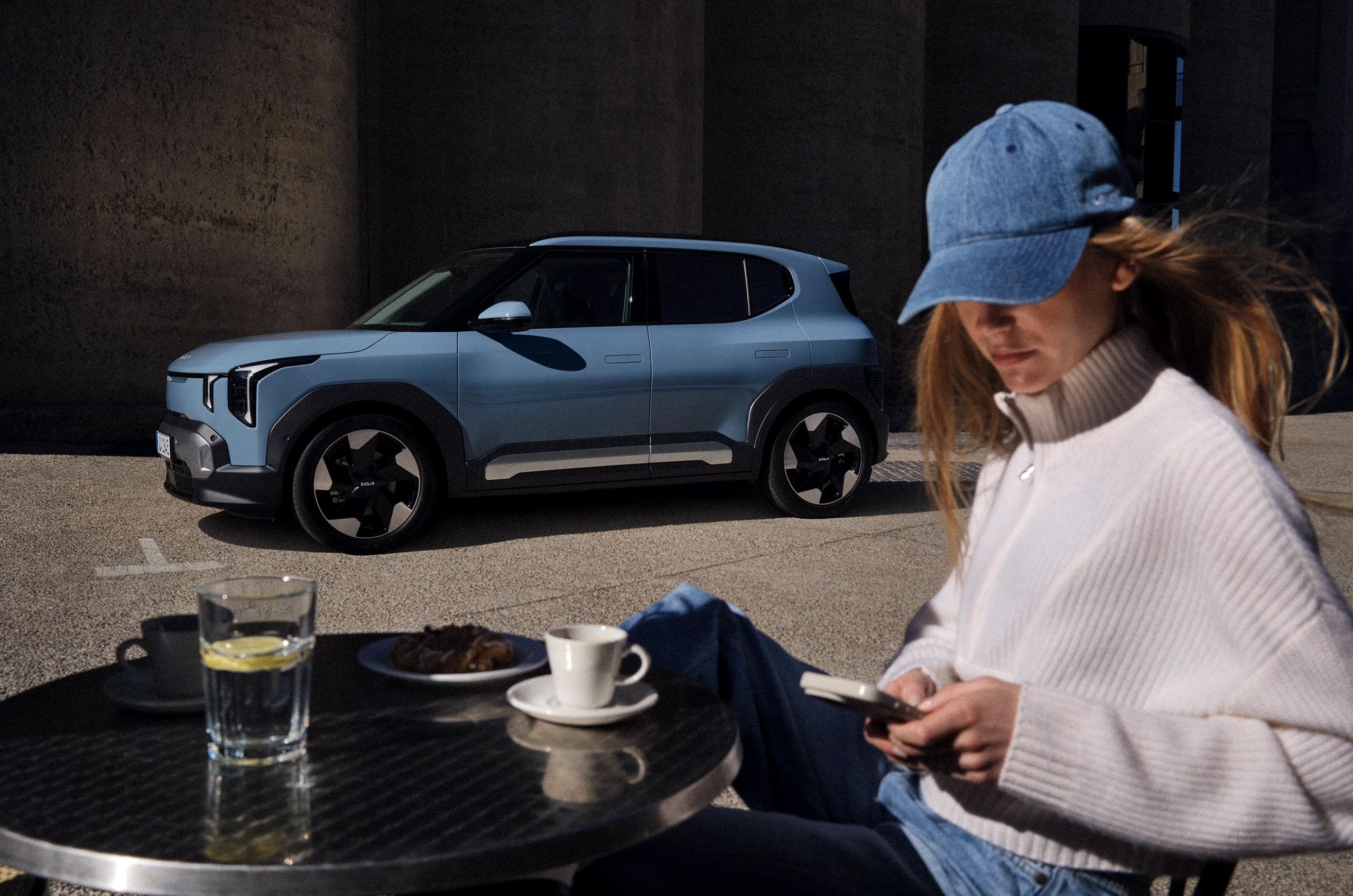 Kia EV2 en un entorno urbano