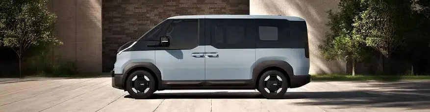 Kia PV5 Passenger visto de perfil